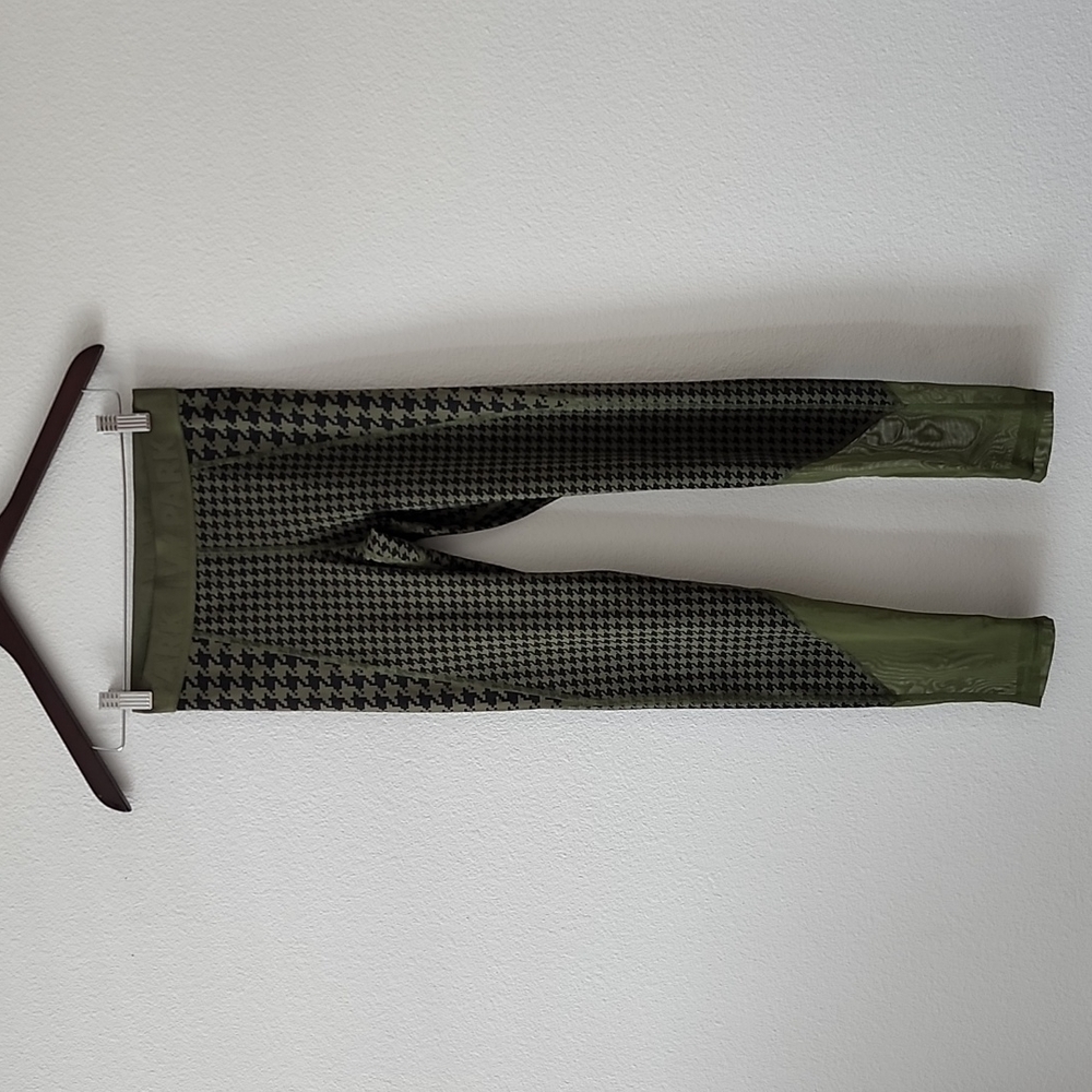 IVY PARK Olive Green and Black Houndstooth Girls' Leggings